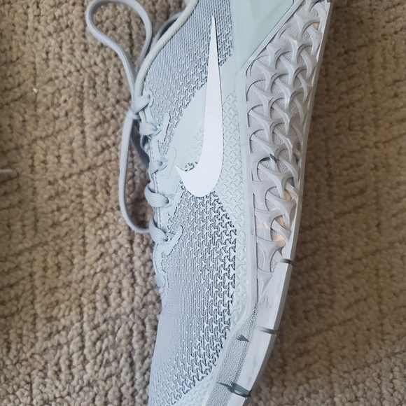 Nike Shoes - Nike Metcon 4 Light Silver Grey size 8.5